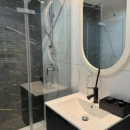 Glamour Apartment In Ochota Warsaw Exterior photo