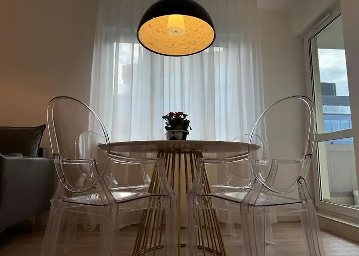 Glamour Apartment In Ochota