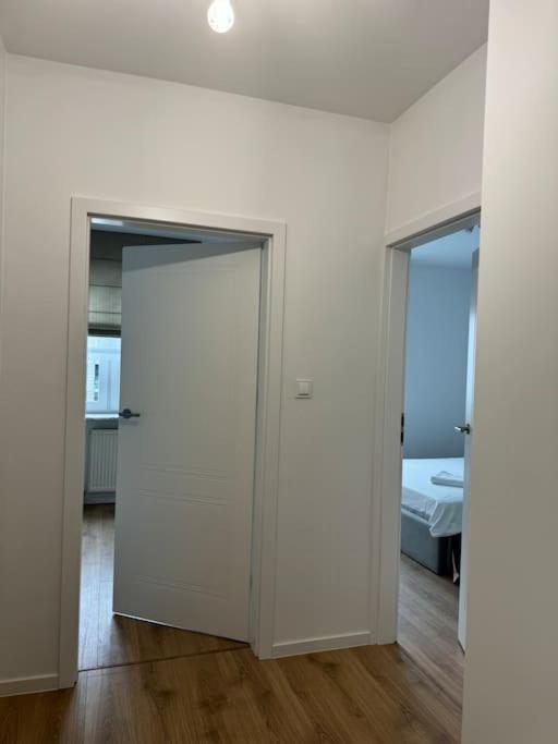 Glamour In Ochota Apartment Warsaw